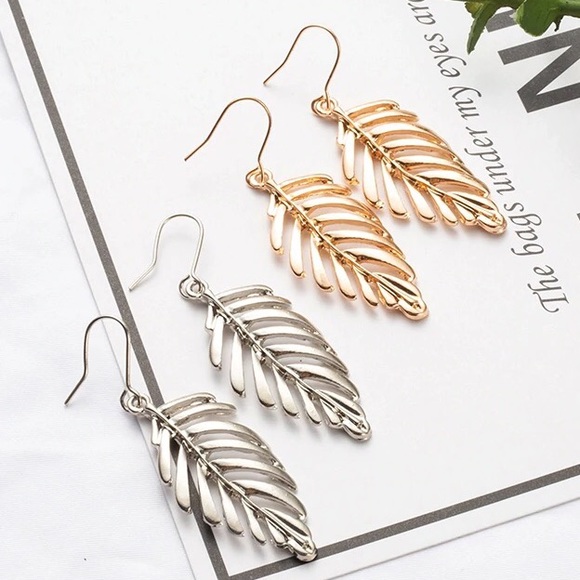 Gold Leaf Earrings - Picture 5 of 5